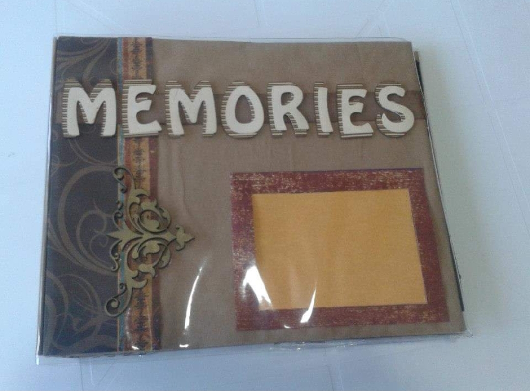 SCRAPBOOK – Neutro Masculino